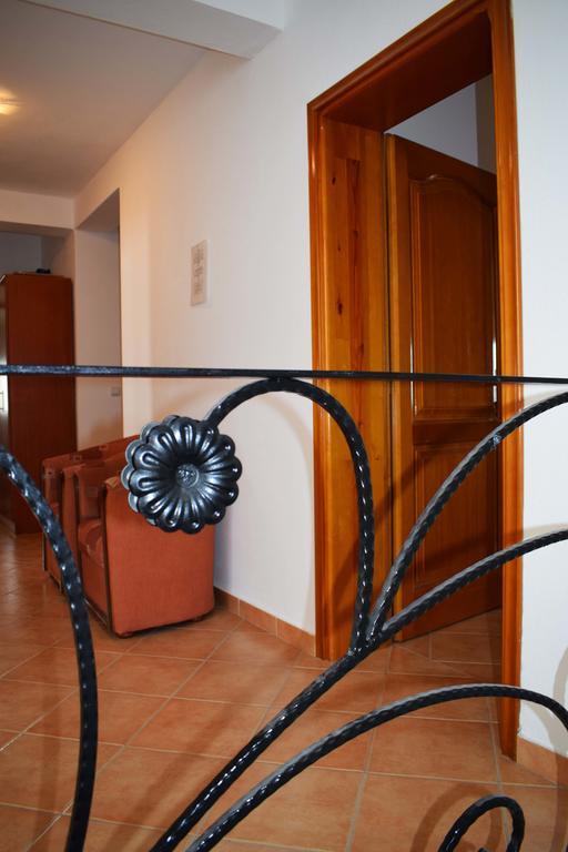 Apartments Kepi Gjerana Улцинь Екстер'єр фото